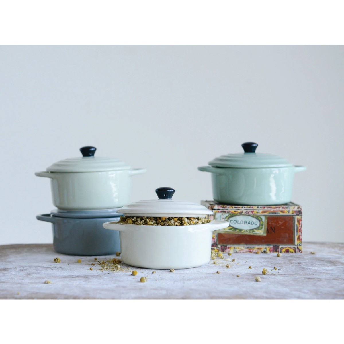 Creative Co-op – Mini Stoneware Baker with Lid