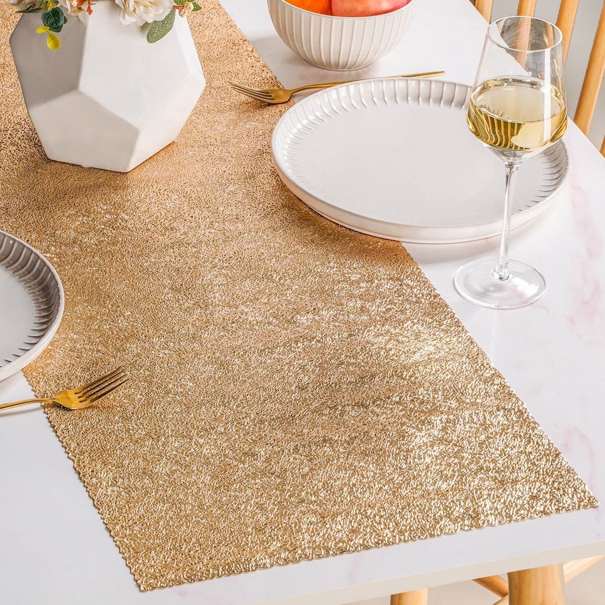 Glam Table Runner Gold 183x37cm