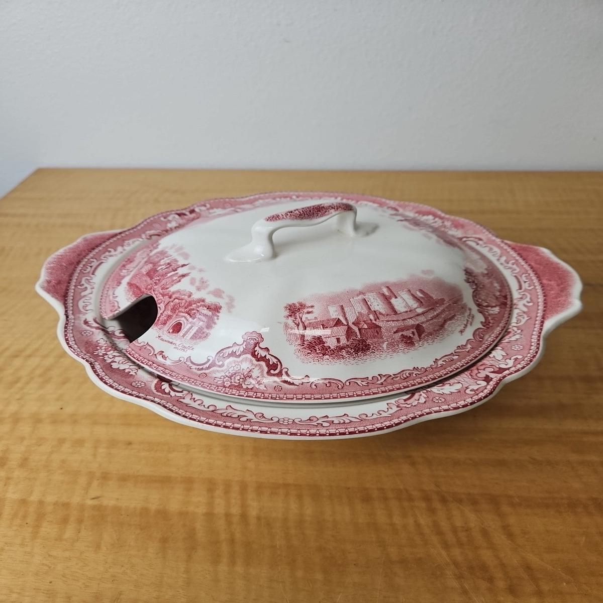 JOHNSON BROTHERS "Old Britain Castles" large COVERED TUREEN / SERVING BOWL pink