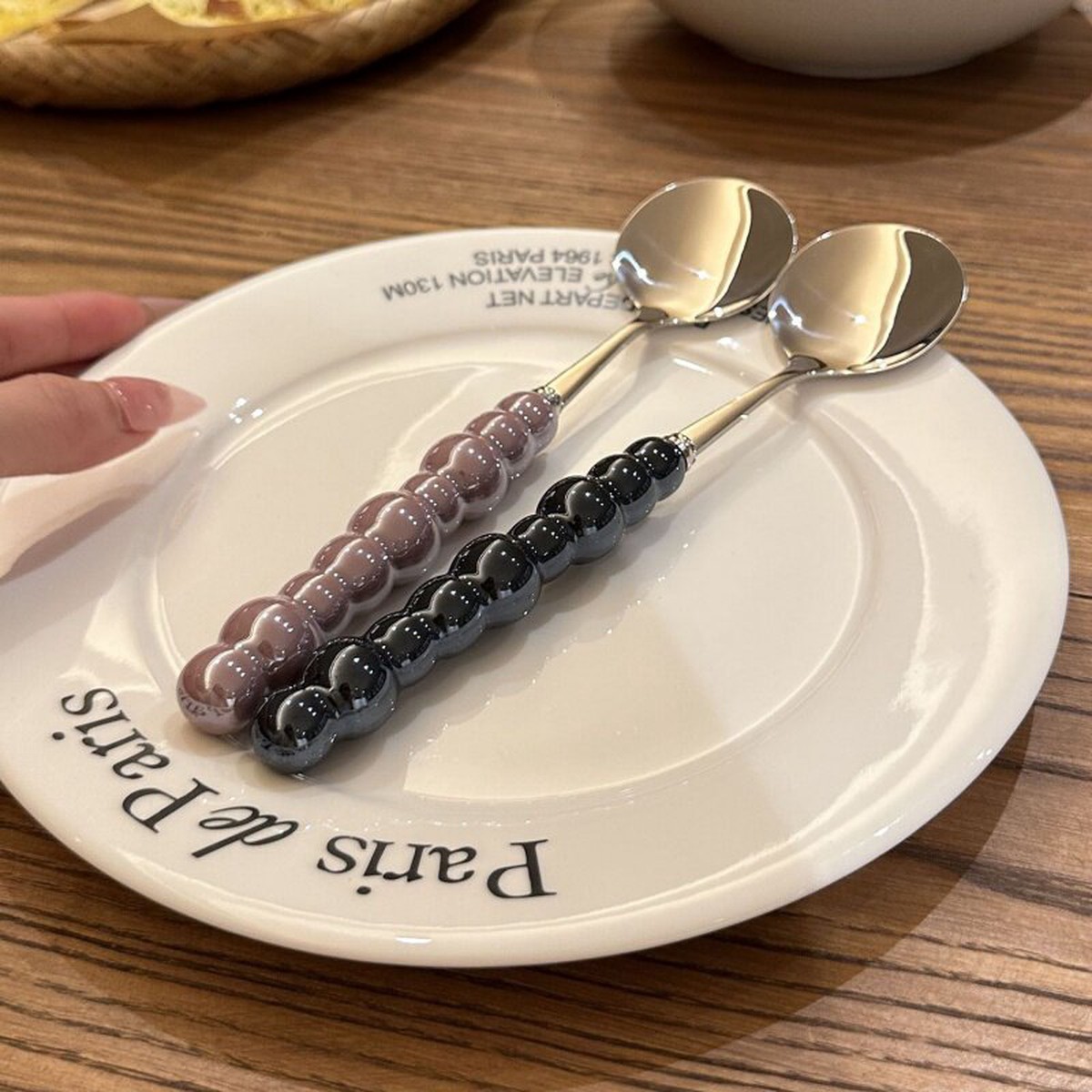 [Light luxury model] Pearl imitation ceramic handle stainless steel round spoon, high-end INS style round spoon, exquisite and cute