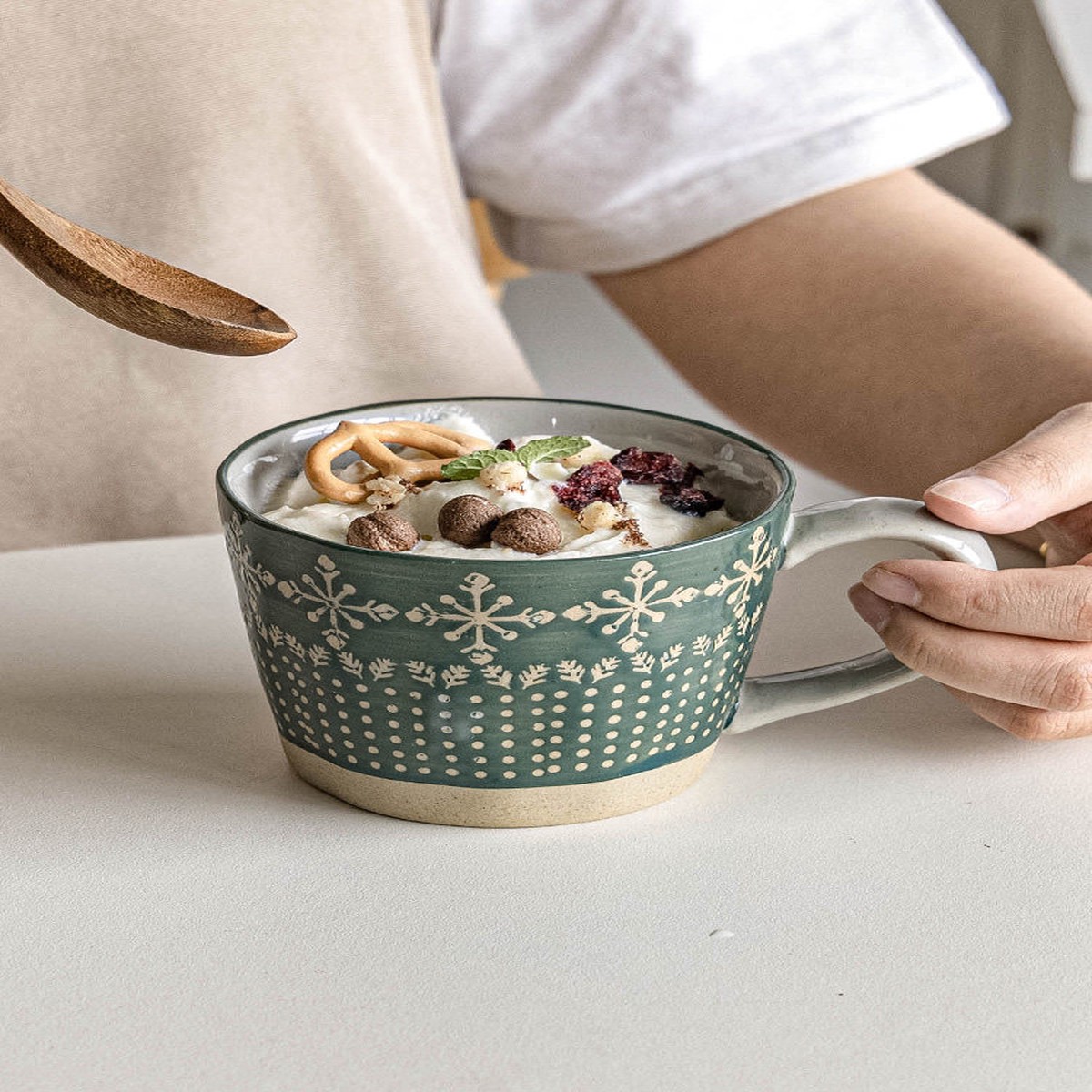 [Japanese embossed mug] Retro coffee shop latte art mug ceramic dark green milk cup water cup slightly flawed