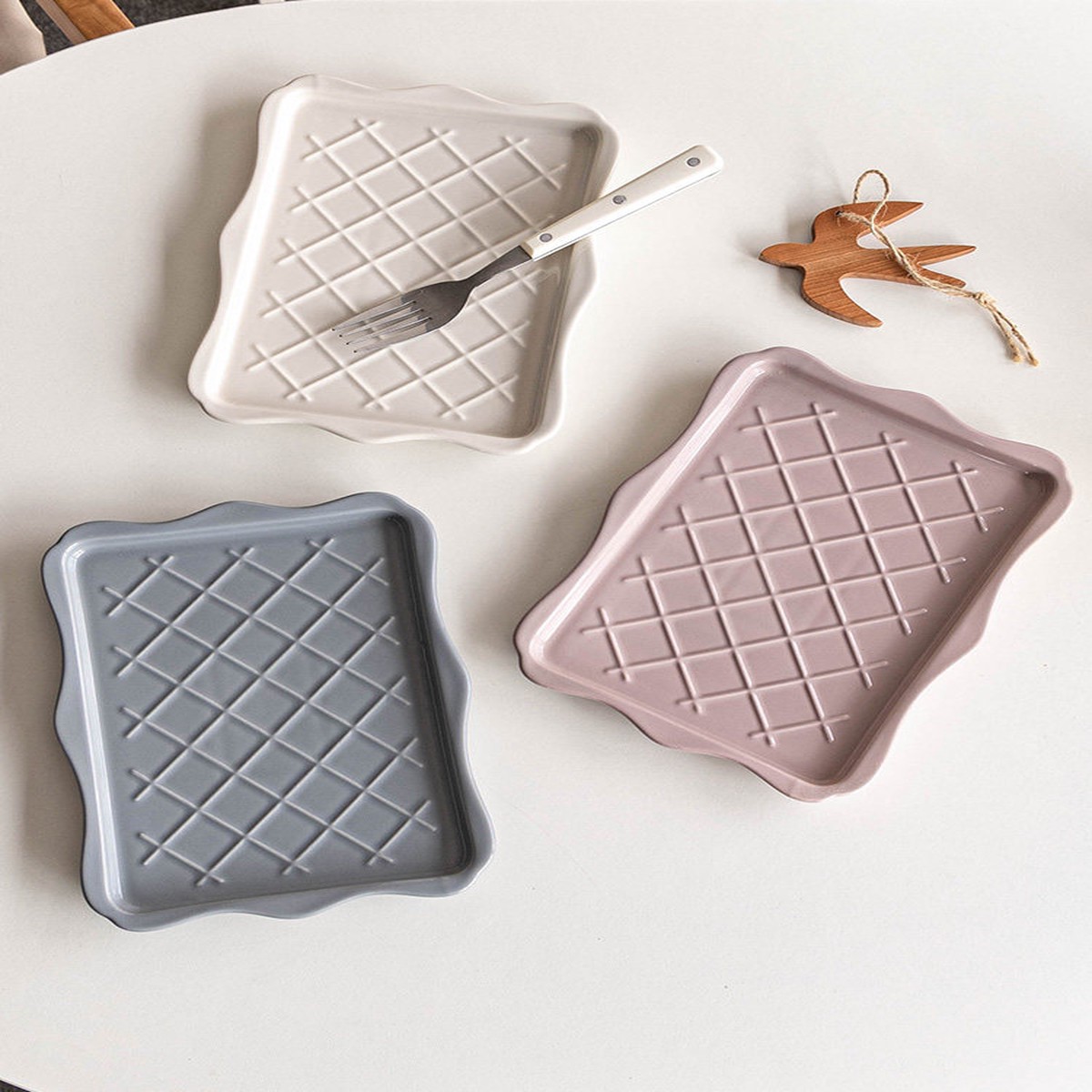 [Morandi color grill pan] embossed retro skewer plate, steak toast plate, household fruit snack plate with slight flaws